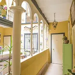 Konukevi Internacional 3*